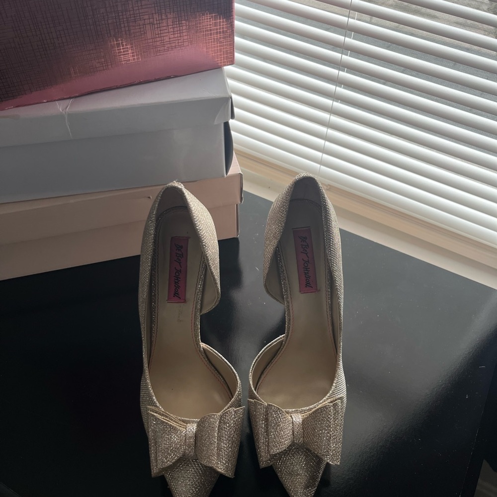 Cheap heels - Picture 2 of 2
